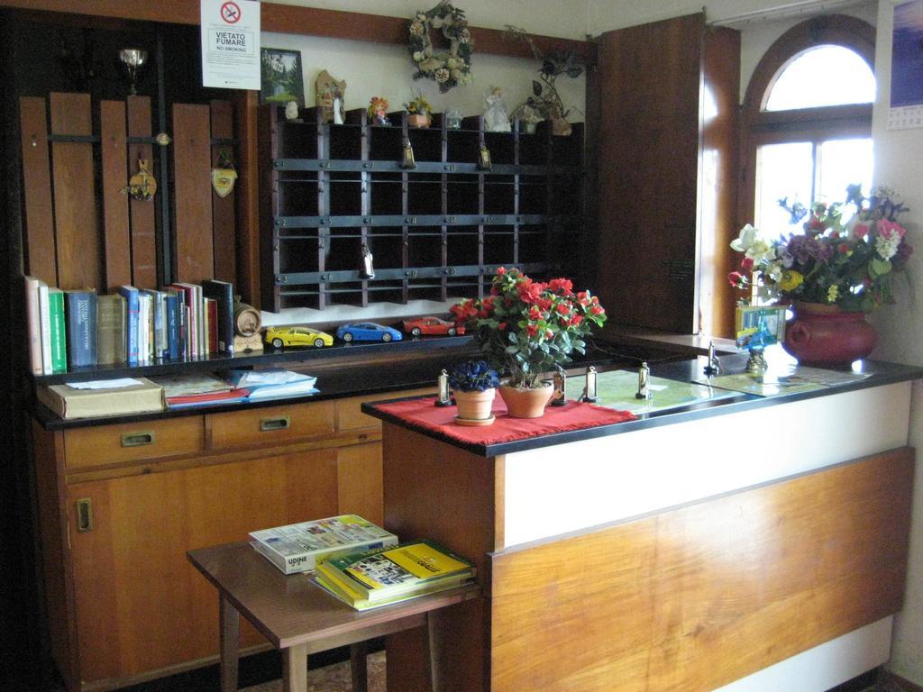 Albergo Ristorante Rosade Tavagnacco Exteriör bild